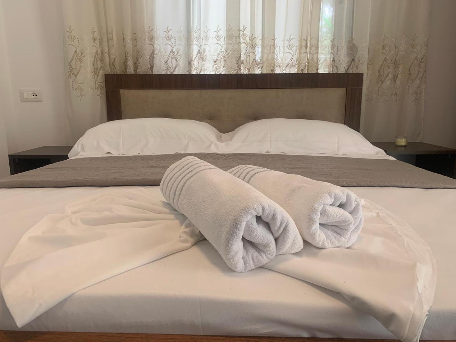 Qeparo View Rooms Buitenkant foto