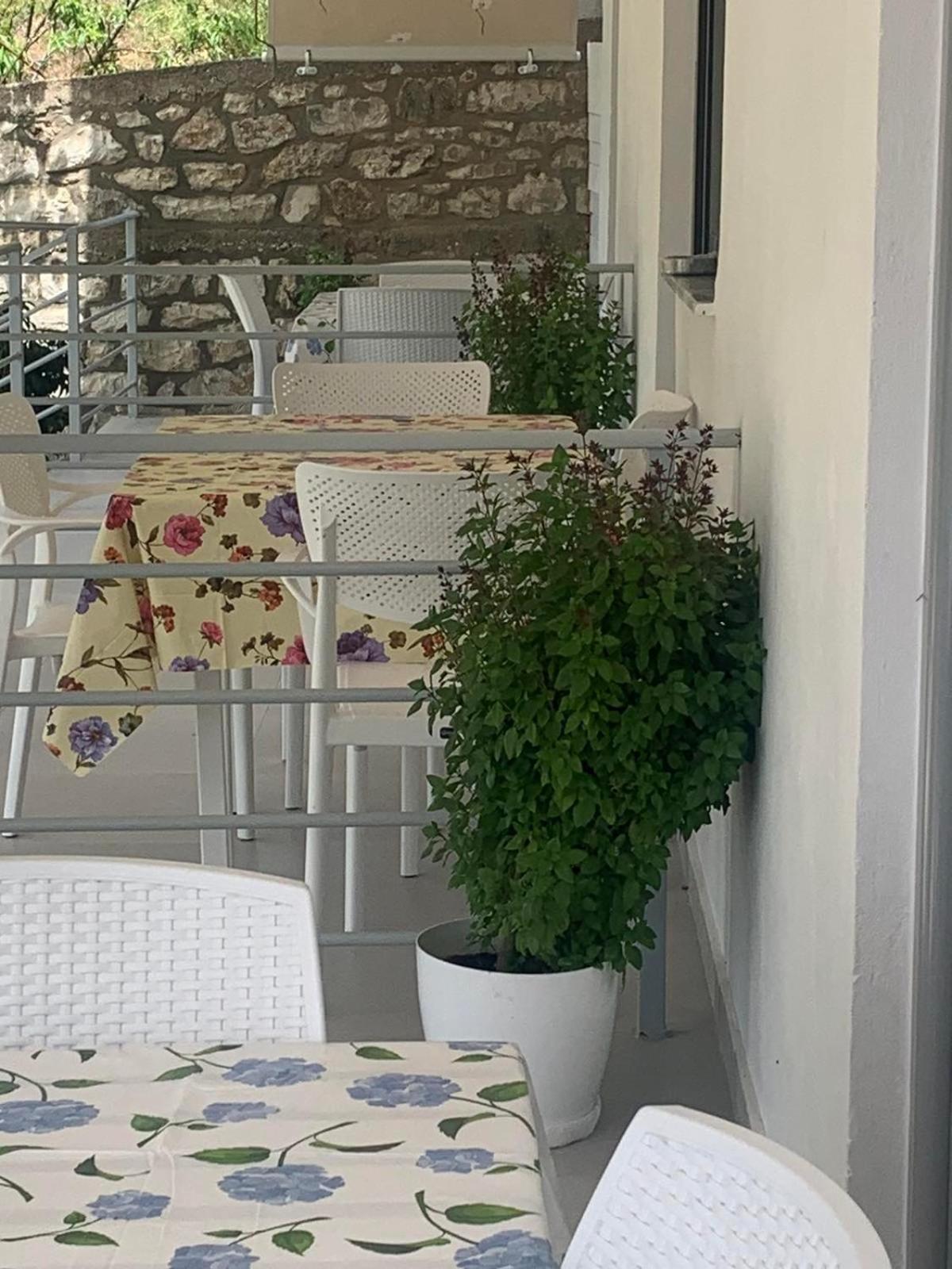Qeparo View Rooms Buitenkant foto