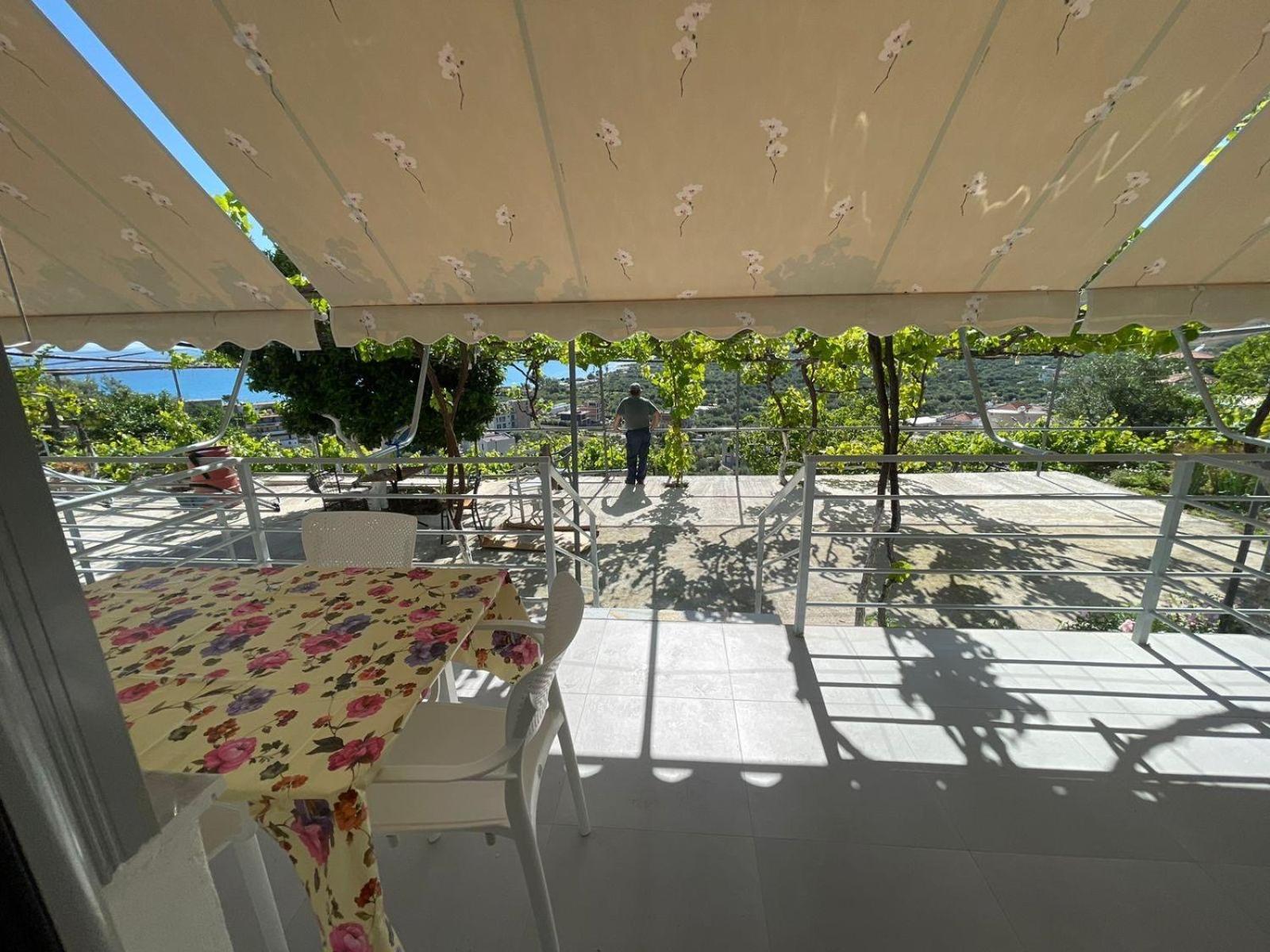 Qeparo View Rooms Buitenkant foto